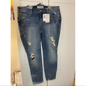 Torrid 14R classic skinny rip jeans with plaid